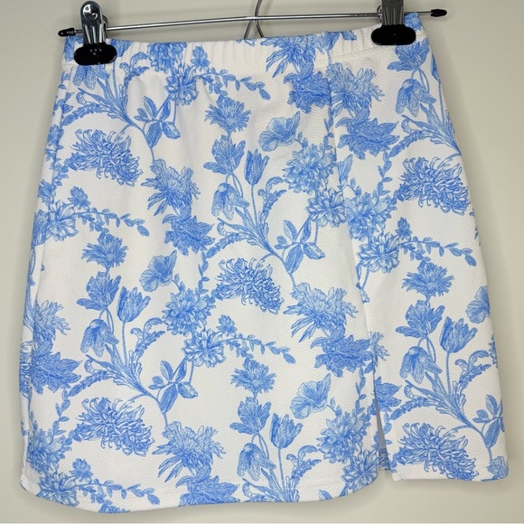 New Blue & White Floral Corset-Style Two-Piece Set – Size 6 Medium SHIEN Outfit - Picture 6 of 9